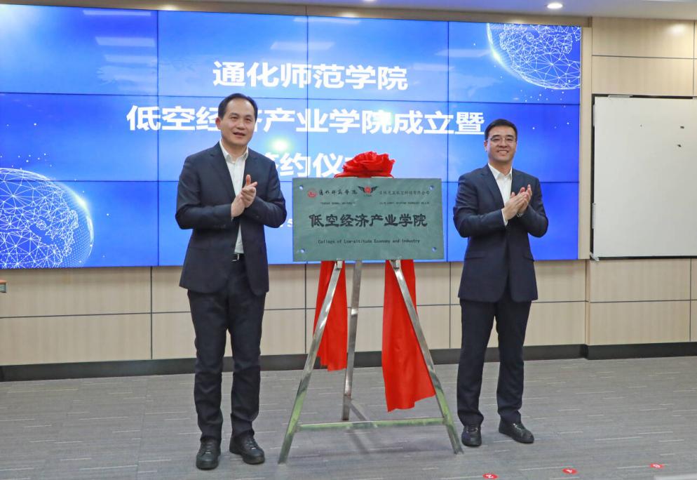 AW4(RB3R}82_3BREK$83@8R_tmb